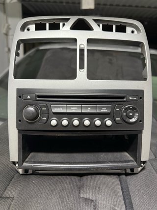 Radio Peugeot 307 CC con Marco