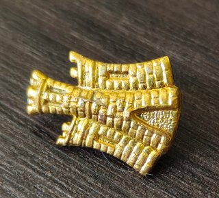 Lote de insignias militares