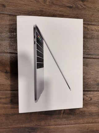 Caja MacBook Pro 13 A1706