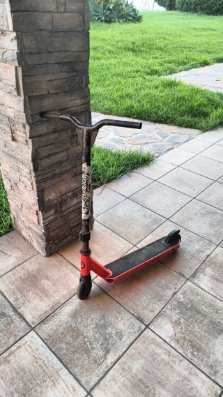 Patinete rojo Decathlon