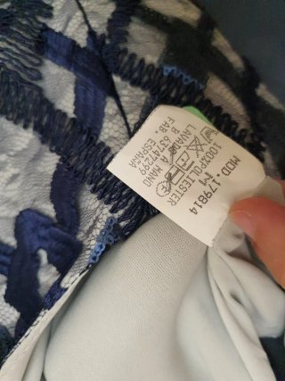 Vestido de fiesta azul y plateado