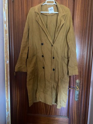 Chaqueta Zara verde oliva