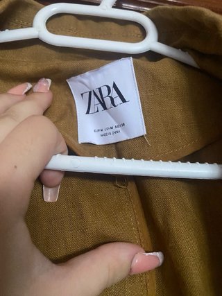 Chaqueta Zara verde oliva