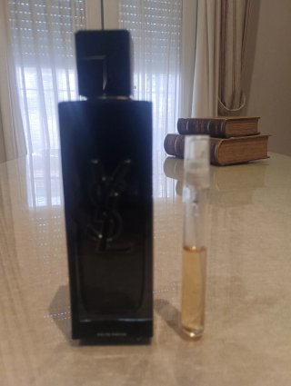 Yves Saint Laurent Eau de Parfum Negro