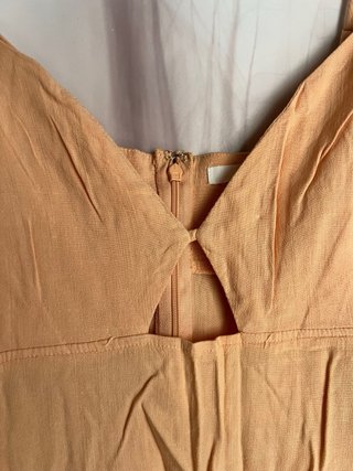 Abitino arancione con cut-out