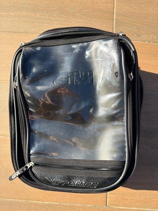 Bolsa sobre depósito Givi para moto