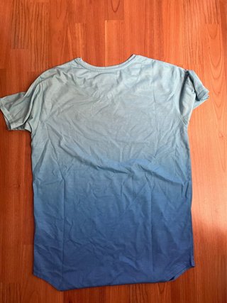 Camiseta SikSilk degradado azul y turquesa