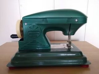 Máquina de coser de juguete Eureka