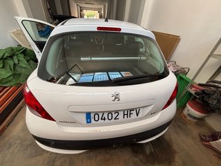 Peugeot 207 2012