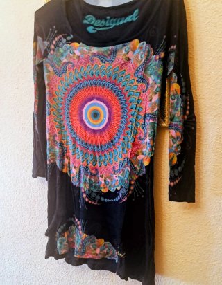 Camisetas y vestido Desigual T M. 4 u.