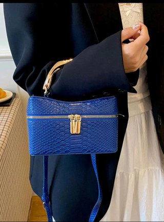 Borsa quadrata effetto pitone blu