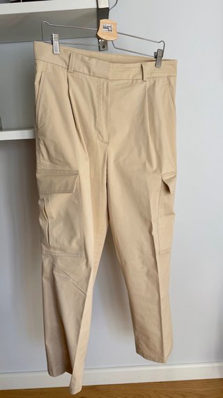 Pantalón cargo vestir beige