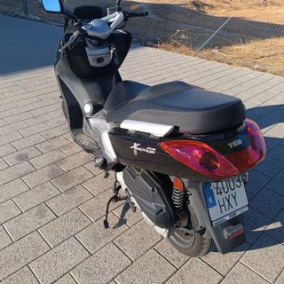 TGB Maxiscooter 125cc Negra