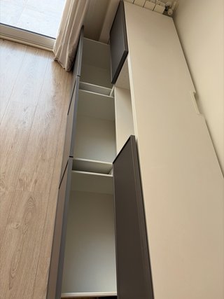 Mueble TV aparador Besta Ikea Gris y Blanco