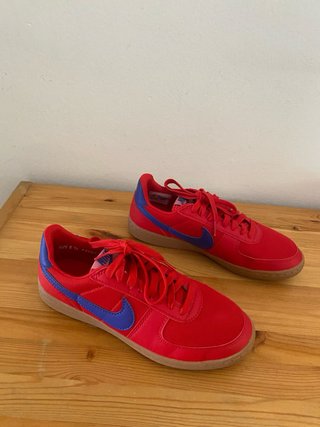 Zapatillas Nike Rojas y Azules