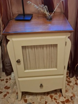 Mesita de noche maciza madera blanca