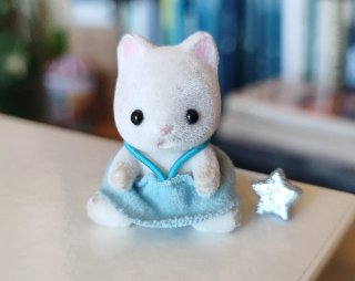 Set de Bebé Gato + Columpio Sylvanian Families