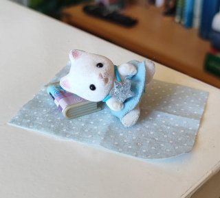 Set de Bebé Gato + Columpio Sylvanian Families