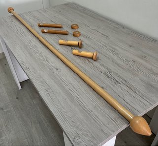 Palo cortina madera con soportes