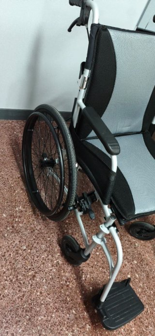 Silla de ruedas, ayudas Dinámicas.
