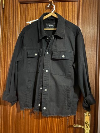 Chaqueta vaquera Bershka negra