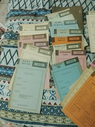 Lote de libros época del automóvil y fichas