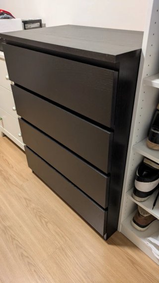 Cómoda Malm Negra/Marrón