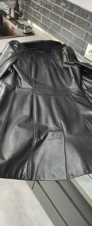 Abrigo de piel/cuero negro