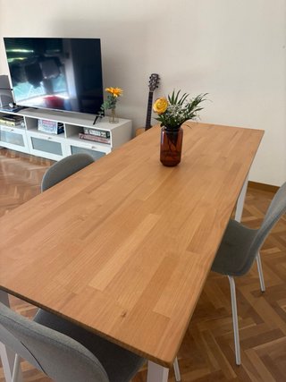 Mesa comedor y 5 sillas