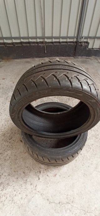 2 Semislicks WESTLAKE 265/35 R18