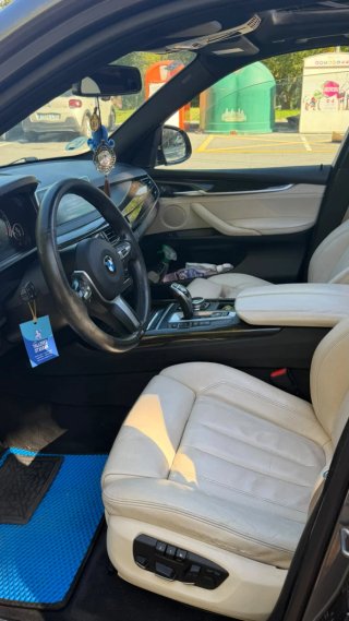 BMW X5 M50D