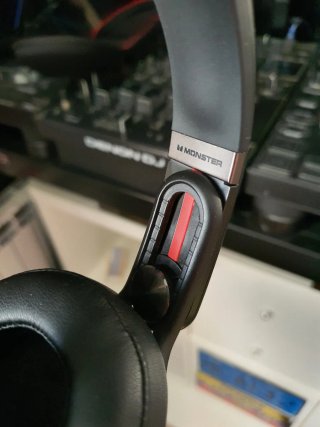 Beats Mixr Versión Monster Negro (Rapero Dr.Dree)