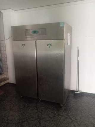 Mostrador y cámara pescadería acero inoxidable