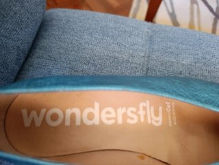 Zapatos Wonders fly