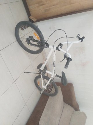 Bicicleta BMX CONOR Blanca