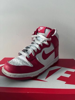 Nike Dunk High Rojo y Blanco