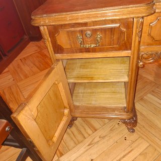 Mesa de despacho antigua de madera