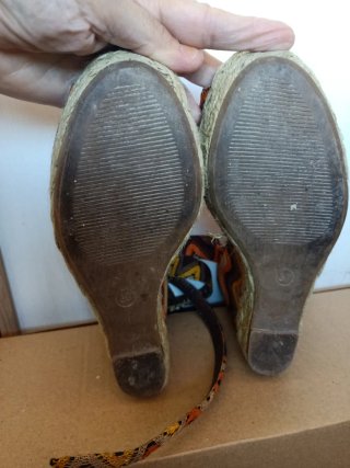 Sandalias esparto cuña étnicas