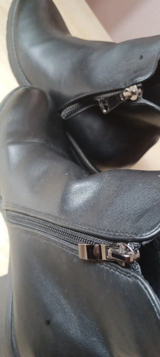Stivali neri donna con zip