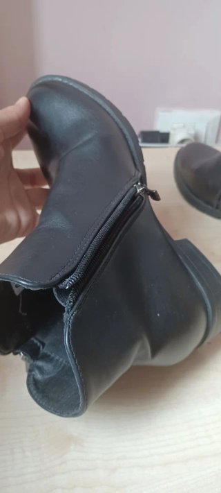 Stivali neri donna con zip
