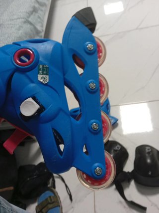 Patines en línea y protecciones infantiles28-30