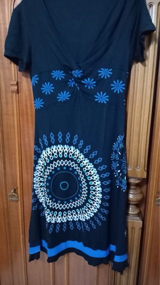 Abito Desigual nero e blu
