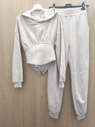 Tuta donna beige con felpa corsetto e cappuccio