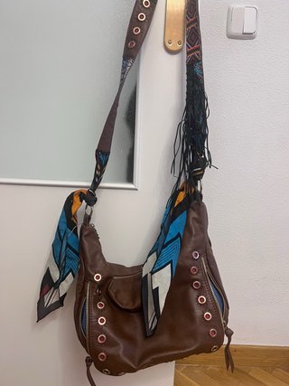Bolso Desigual Marrón con Pañuelo