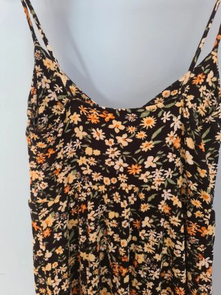 Vestido negro estampado floral