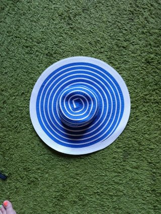 Sombrero Pamela Rayas Azul y Blanco