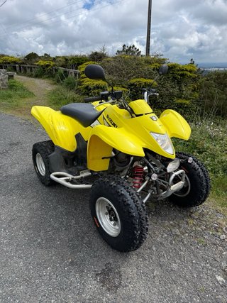 Quad Suzuki LT-Z 250 Amarillo
