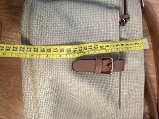 Bolso bandolera beige y marrón
