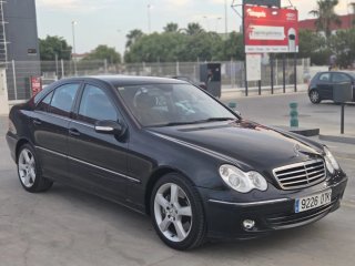 Mercedes-Benz Clase C 2005