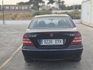 Mercedes-Benz Clase C 2005